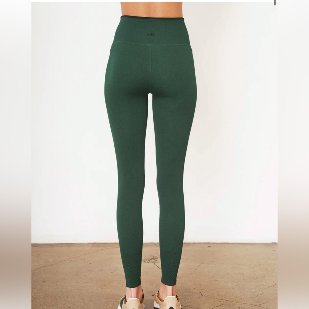 Joja Leggings in size M.